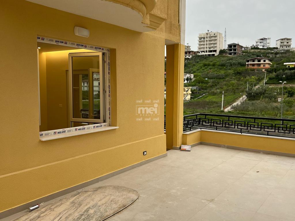 SHITET APARTAMENT 1+1 PRANE KOLOSEUT!