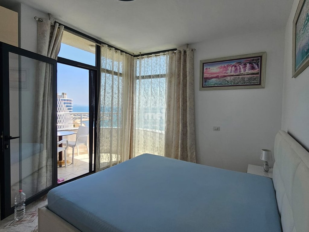 SHITET APARTAMENT 3+1+2 NË VOLLGA – PAMJE DETI!