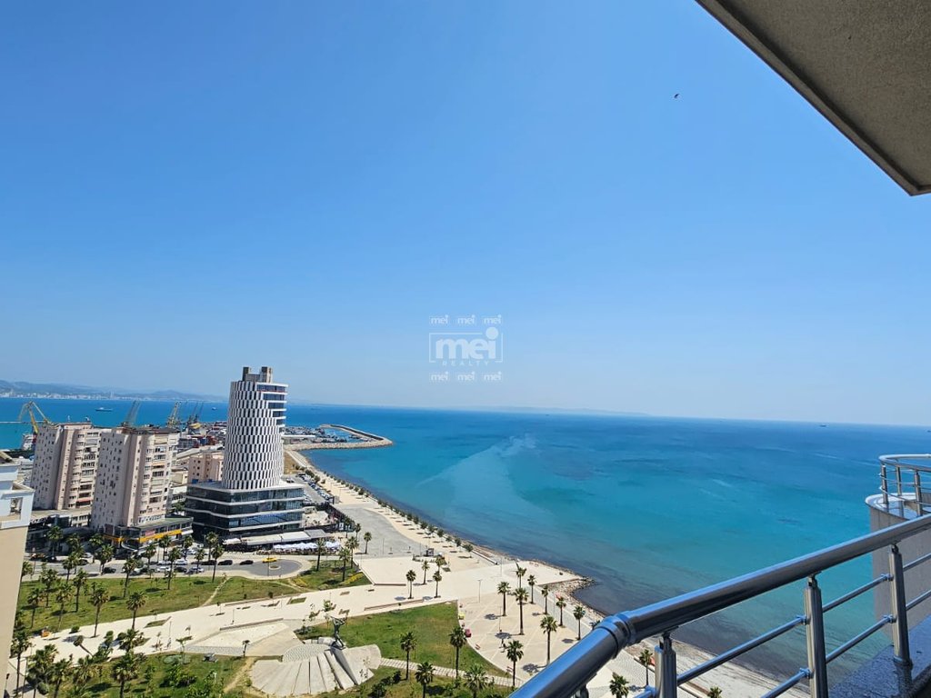 SHITET APARTAMENT 3+1+2 NË VOLLGA – PAMJE DETI!