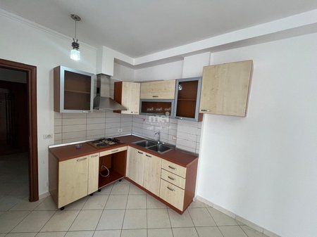 JEPET ME QIRA APARTAMENT 1+1 TE ISH FABRIKA E AKULLIT!