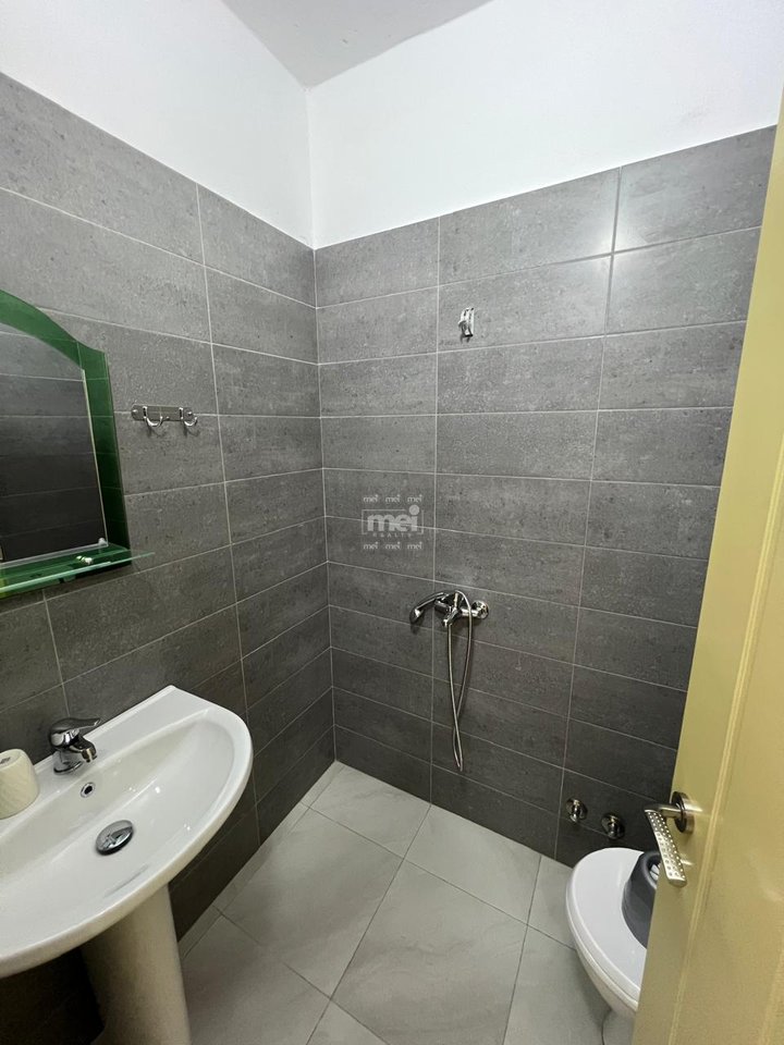 HOTEL + RESTAURANT FOR RENT IN GOLEM!