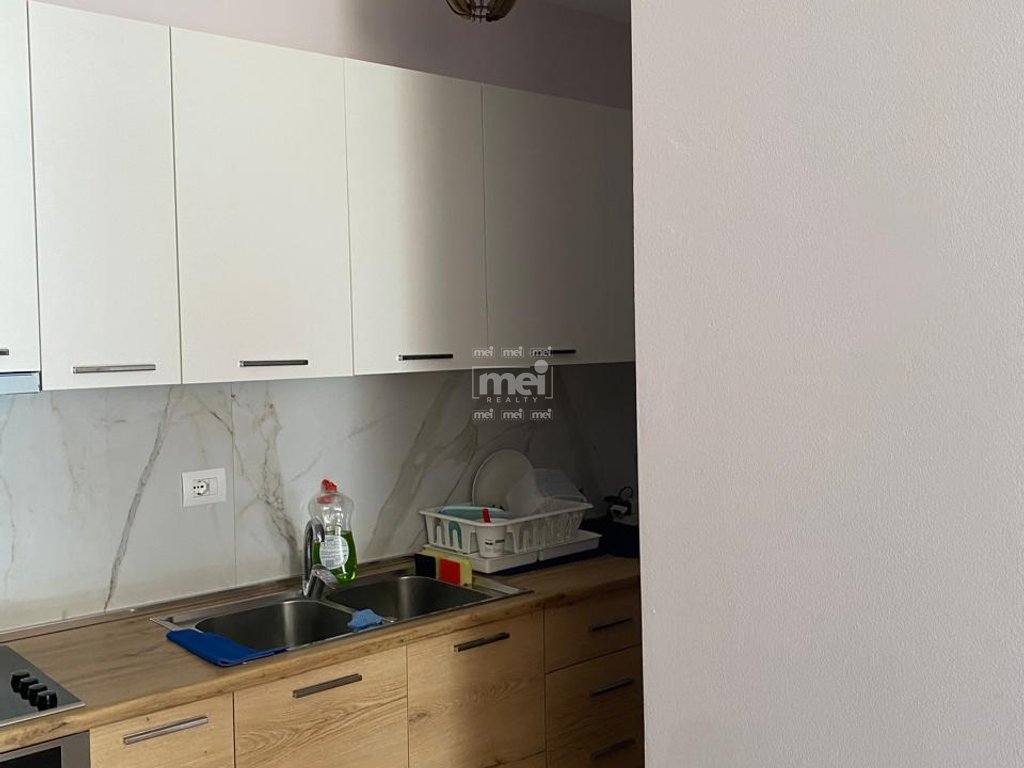 JEPET ME QIRA  APARTAMENT TEK VILA E ZOGUT!