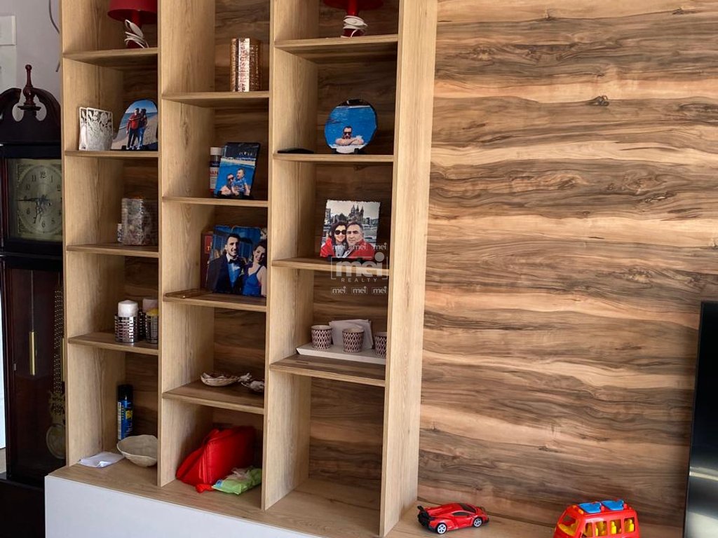 JEPET ME QIRA  APARTAMENT TEK VILA E ZOGUT!