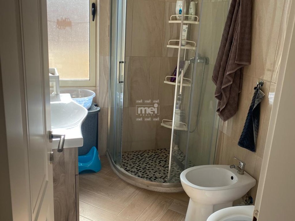 JEPET ME QIRA  APARTAMENT TEK VILA E ZOGUT!