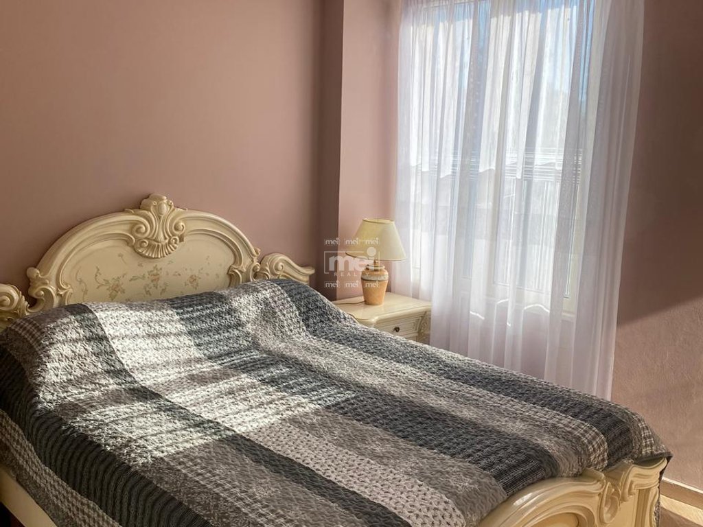 JEPET ME QIRA  APARTAMENT TEK VILA E ZOGUT!