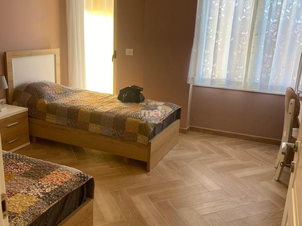 JEPET ME QIRA  APARTAMENT TEK VILA E ZOGUT!