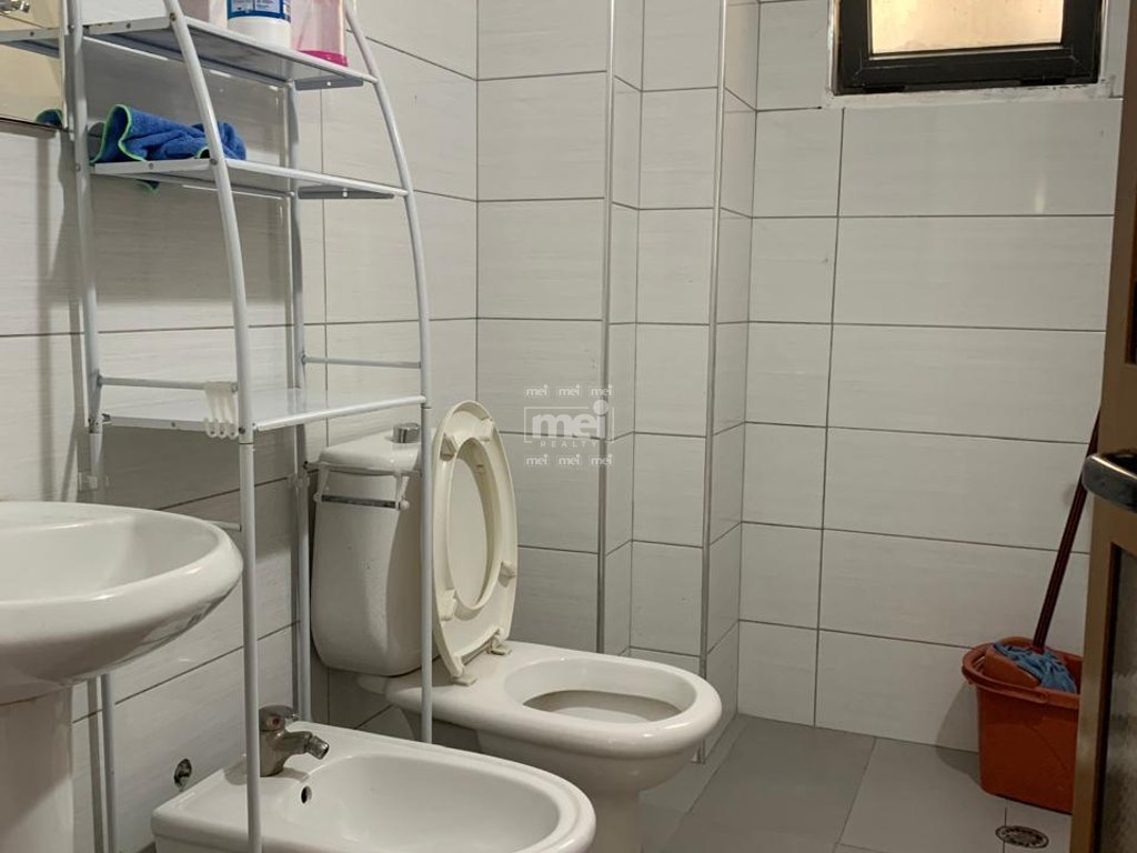 JEPET ME QIRA APARTAMENT 2+1 NE PLAZH !