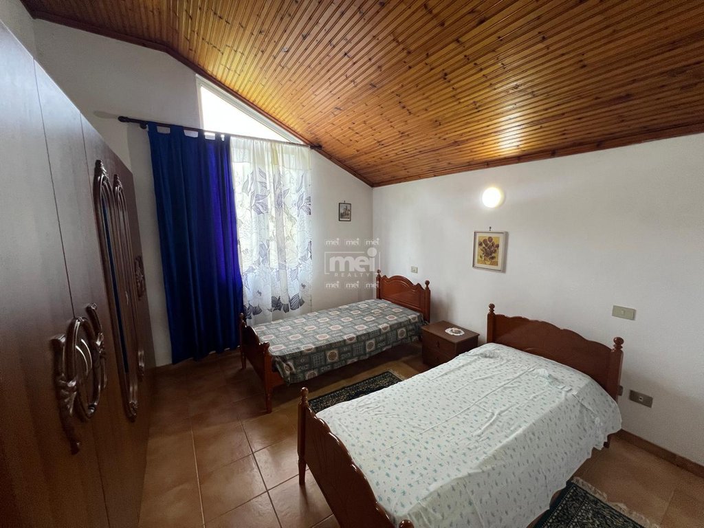 JEPET ME QIRA KATI I DYTE I NJE VILE ME POST PARKIMI TEK LAGJJA E RE!