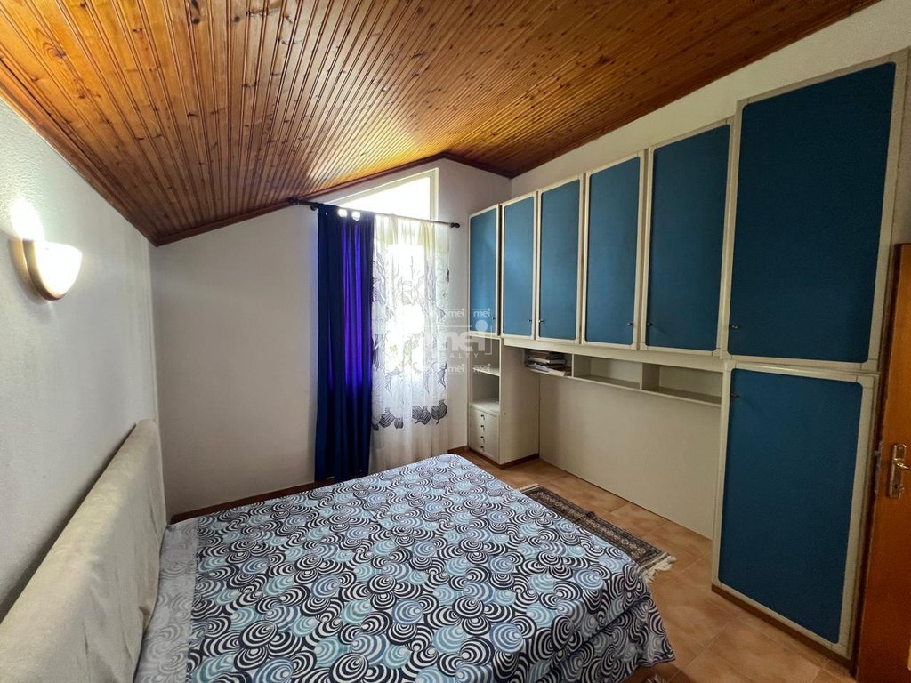 JEPET ME QIRA KATI I DYTE I NJE VILE ME POST PARKIMI TEK LAGJJA E RE!