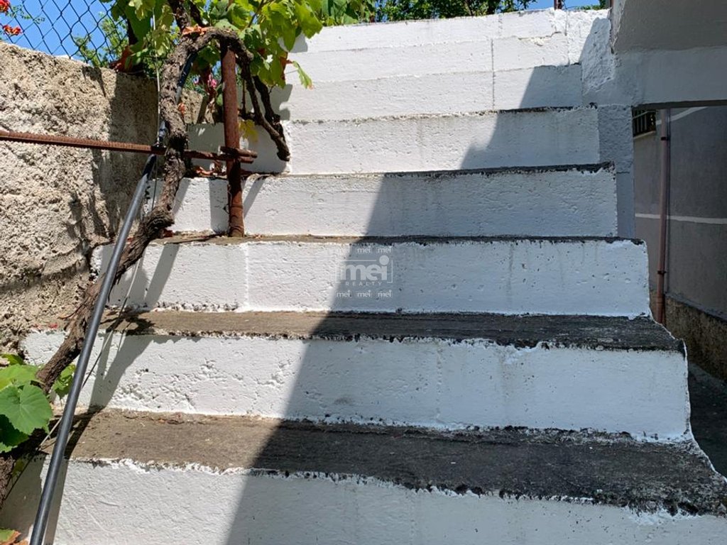 JEPET ME QIRA SHTEPI PRIVATE PRANE FUSHES SE RERES!