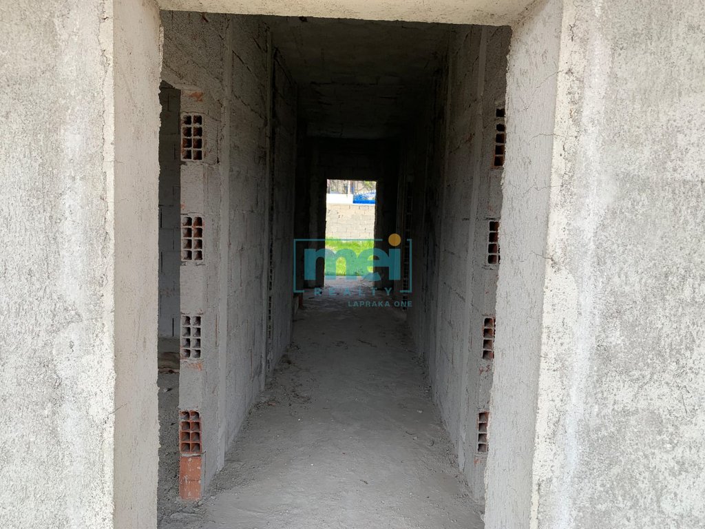 Shitet Super Banes Private 3-Kateshe ne Institut! 2