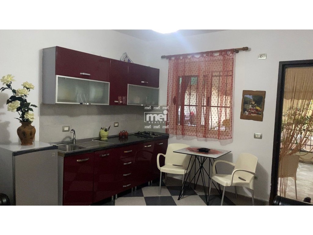 JEPEN  2  APARTAMENTE 1+1 NE SHKEMB   PRANE MAJESTIK !