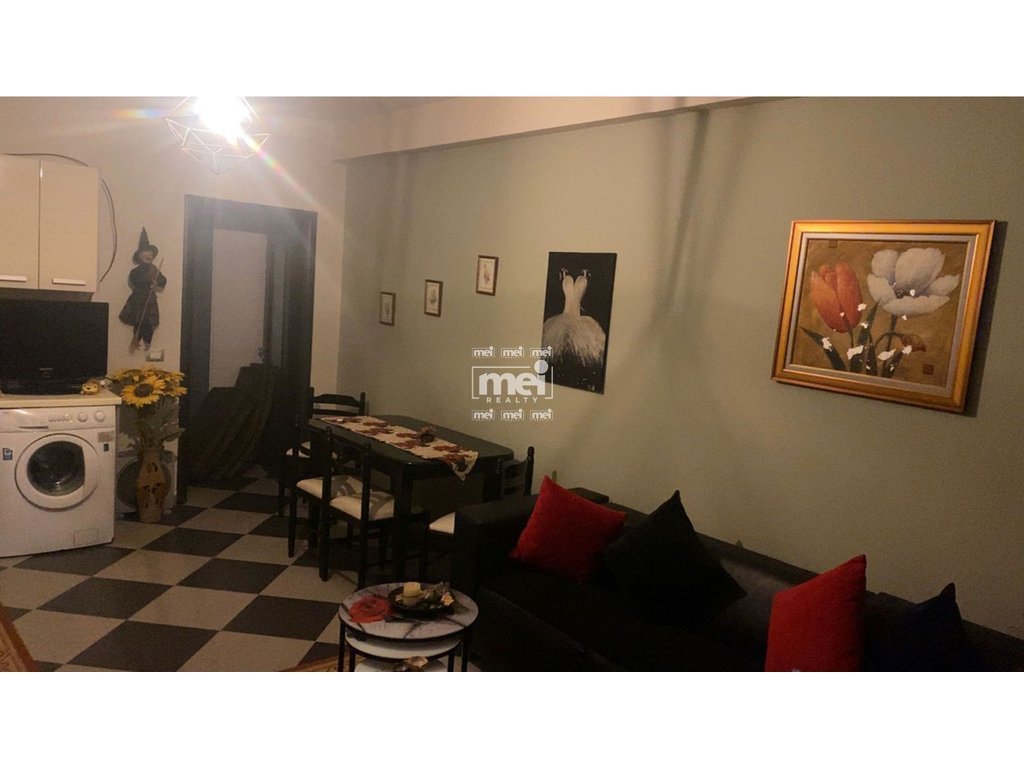 JEPEN  2  APARTAMENTE 1+1 NE SHKEMB   PRANE MAJESTIK !
