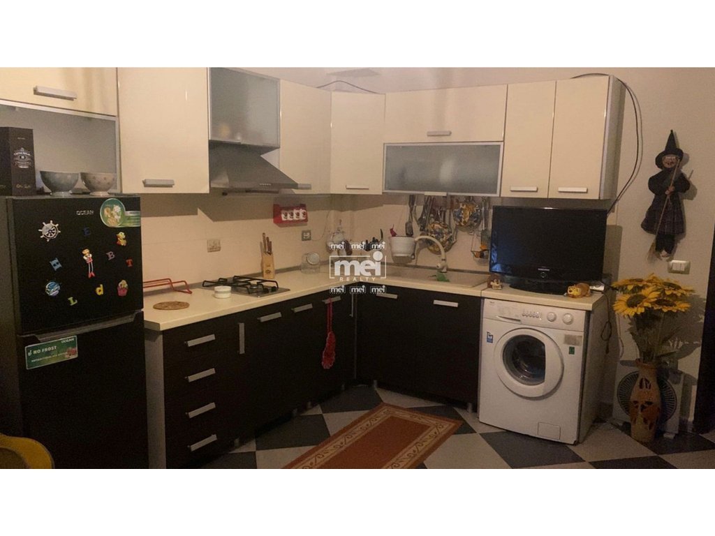 JEPEN  2  APARTAMENTE 1+1 NE SHKEMB   PRANE MAJESTIK !