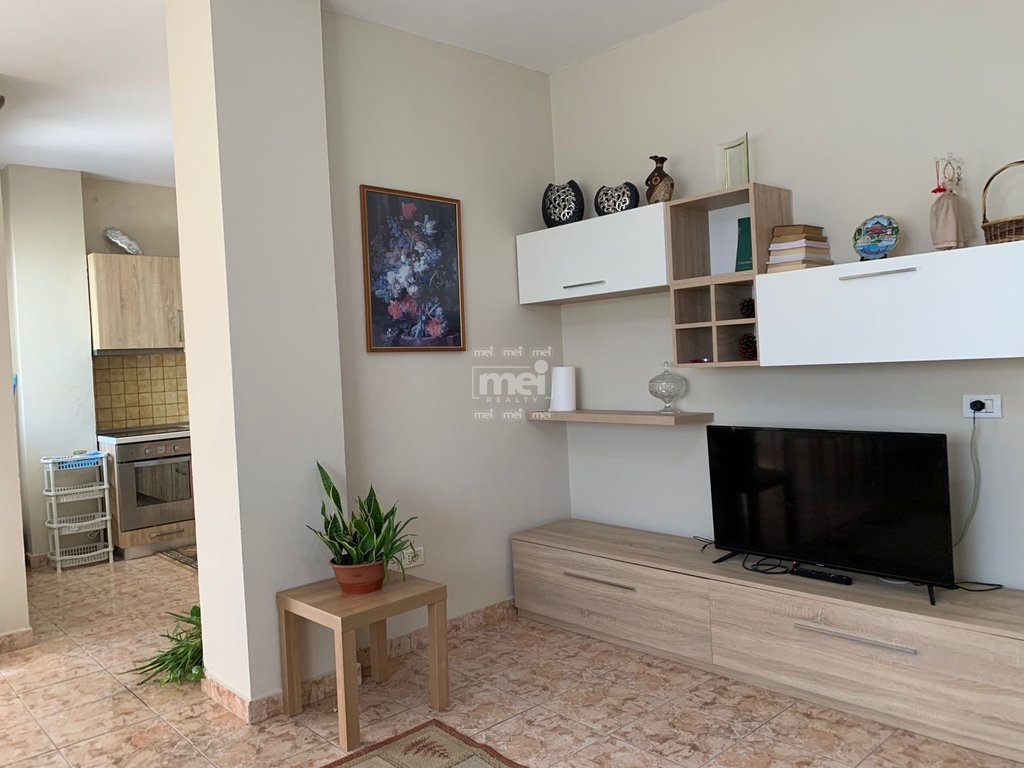 SHITET APARTAMENT 1+1 TEK  MALI ROBIT !