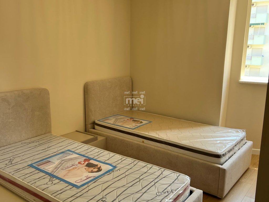 SHITET APARTAMENT 2+1+2 NE GOLEM