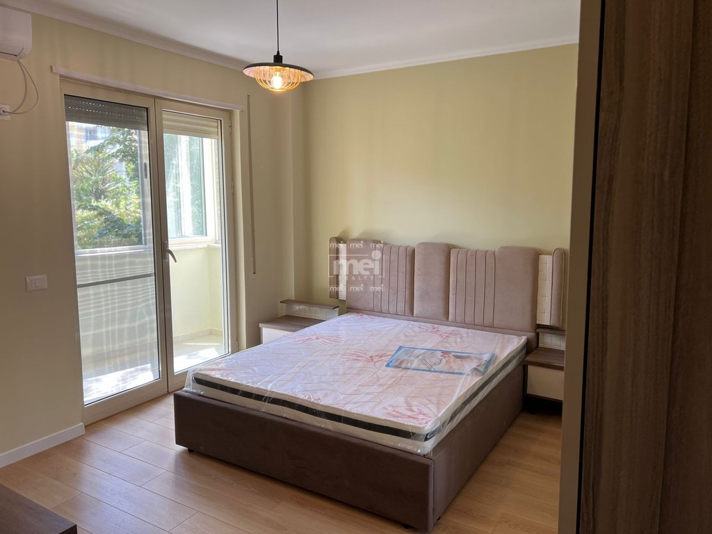 SHITET APARTAMENT 2+1+2 NE GOLEM