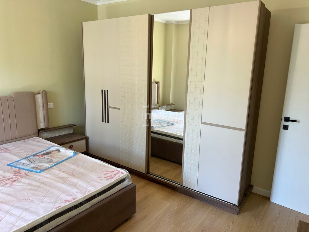 SHITET APARTAMENT 2+1+2 NE GOLEM