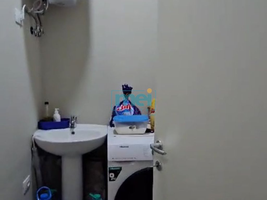 Shitet Super Apartament 2+1 te Fusha e Aviacionit!