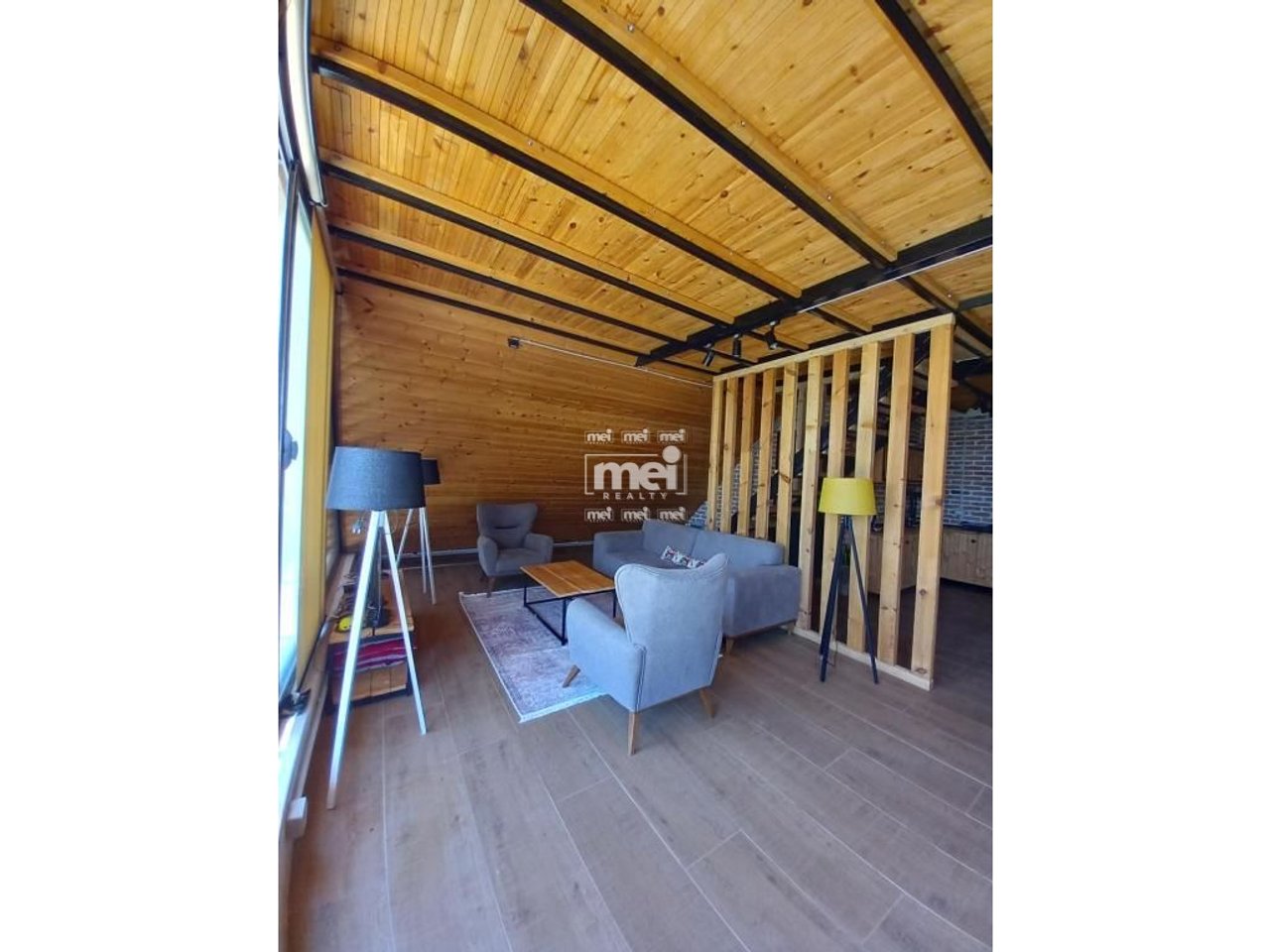 VILLA WITH JACUZZI FOR SALE IN SHKALLNUR!