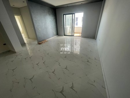 SHITET APARTAMENT 2+1 NE QERRETPRANE HOTEL BRILANT VETEM PAK METRA NGA DETI !