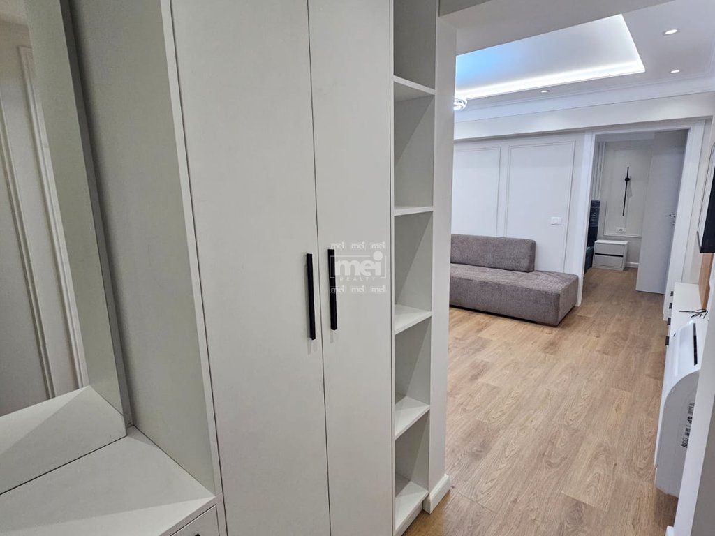 JEPET ME QIRA APARTAMENT 1+1 PRANE FLAGSHIP CENTER!