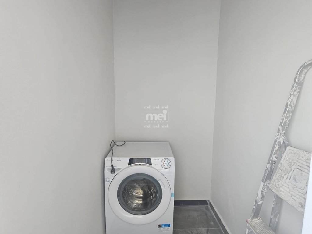 JEPET ME QIRA APARTAMENT 1+1 PRANE FLAGSHIP CENTER!