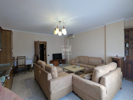 JEPET ME QIRA APARTAMENT 2+1 AFER FLAG SHIP!