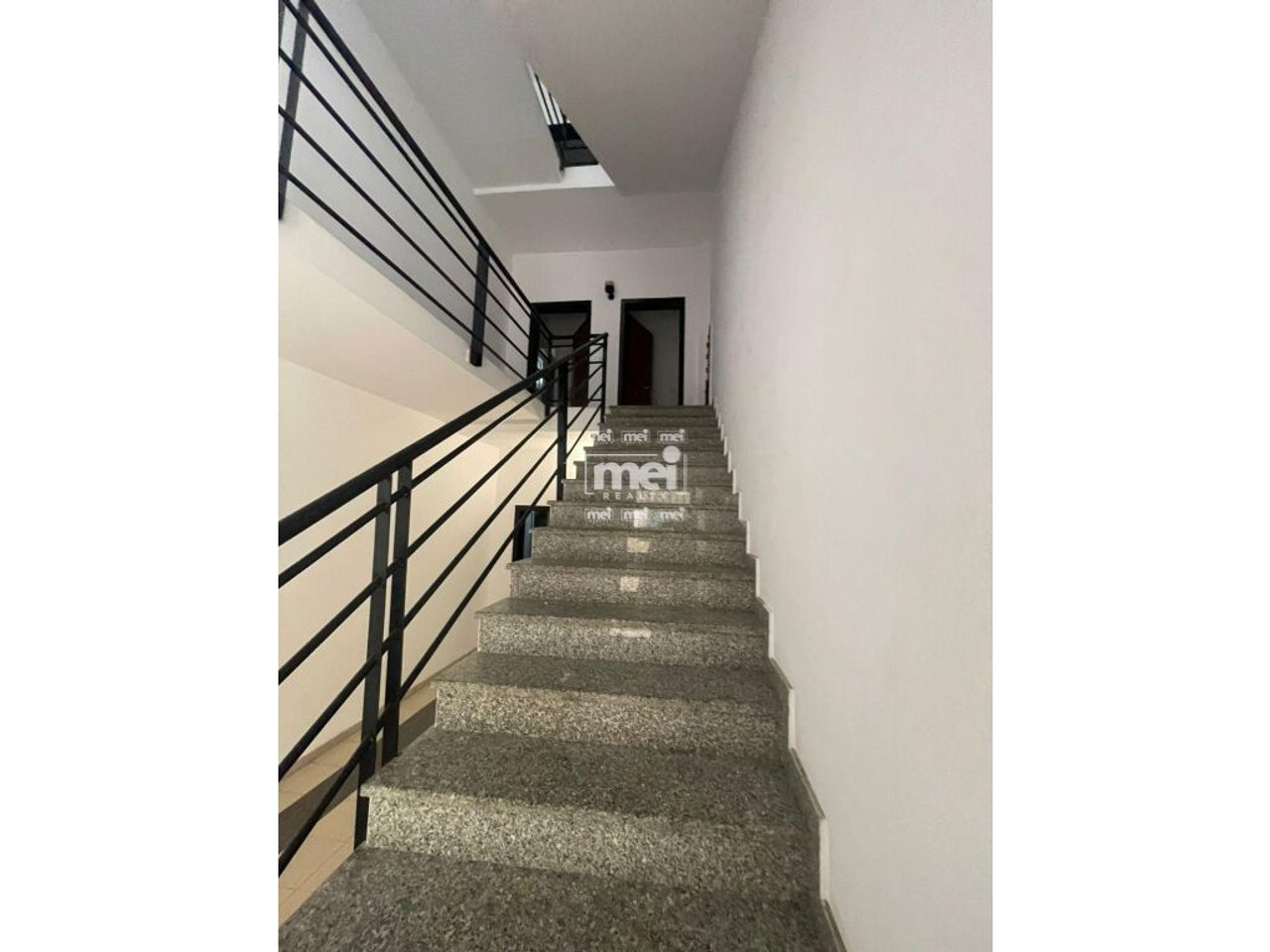 HOTEL FOR RENT NEAR THE KAVAJË ROCK!
