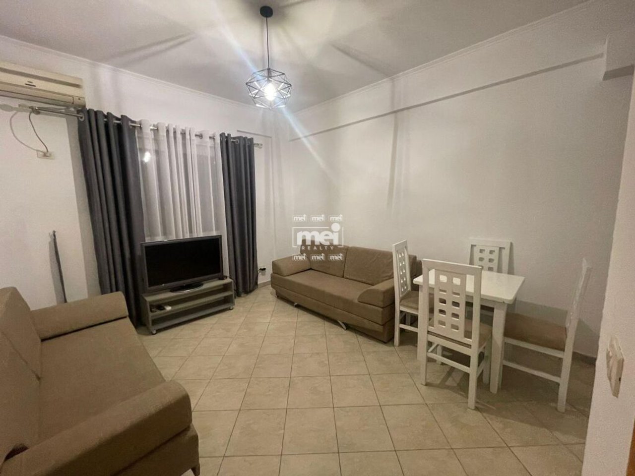 HOTEL FOR RENT NEAR THE KAVAJË ROCK!