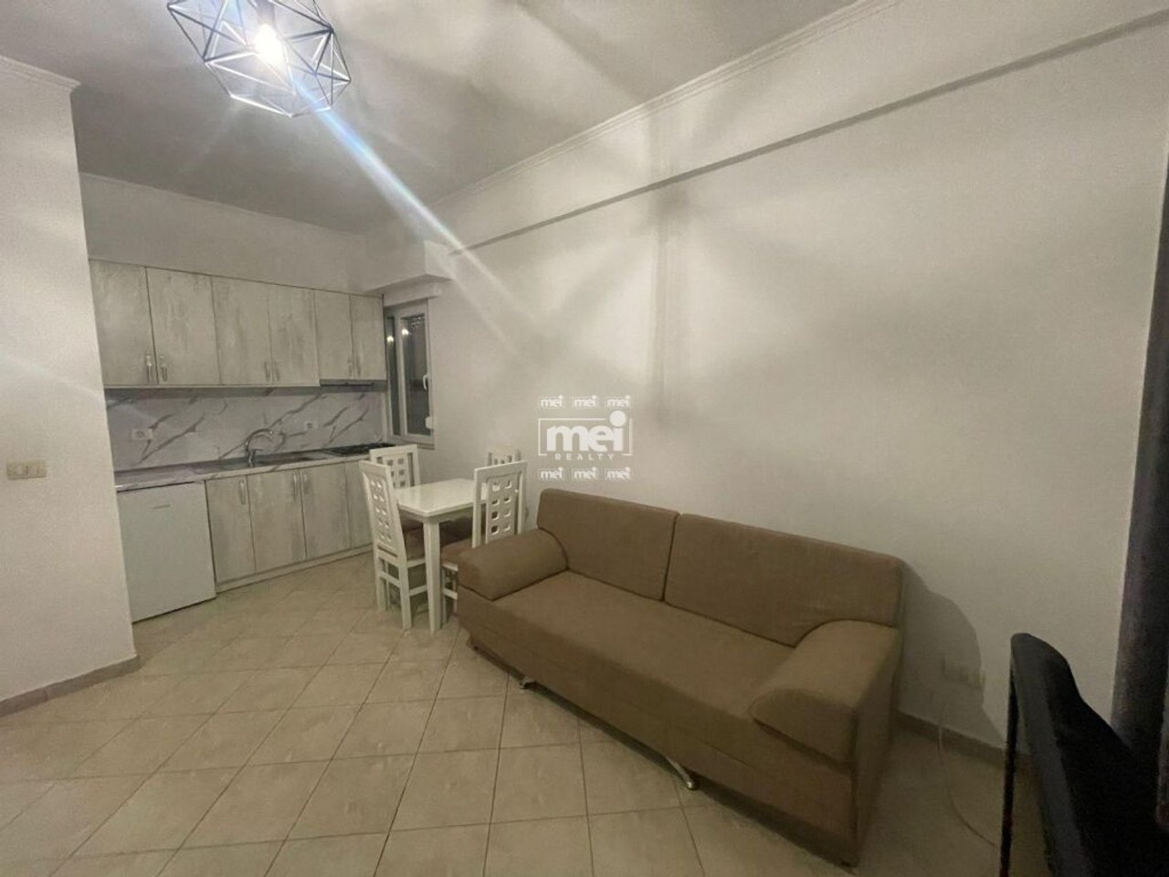 HOTEL FOR RENT NEAR THE KAVAJË ROCK!