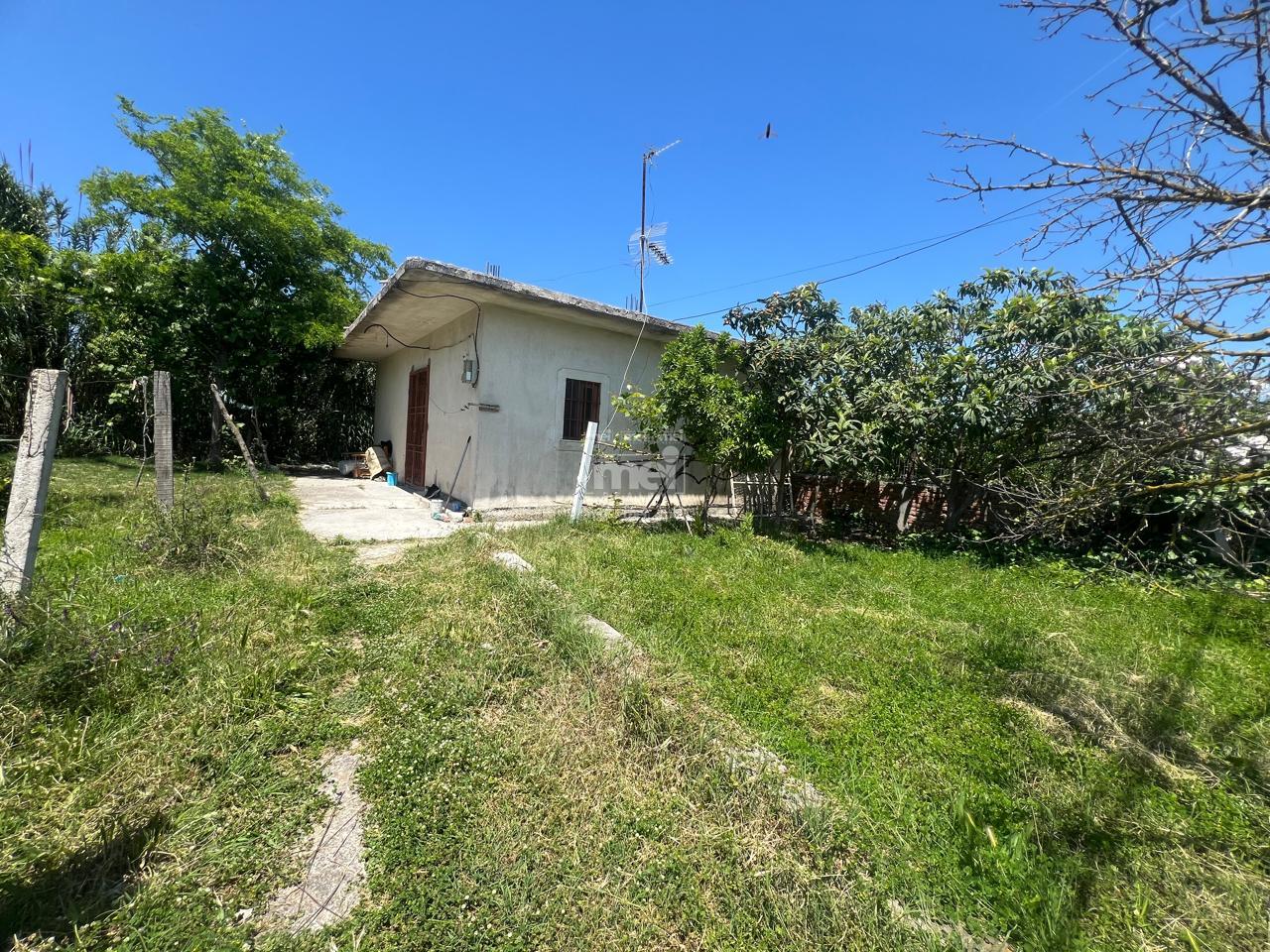 PRIVATE HOUSE FOR SALE ALONG WITH A 275 M2 PLOT IN SHKOZET!
