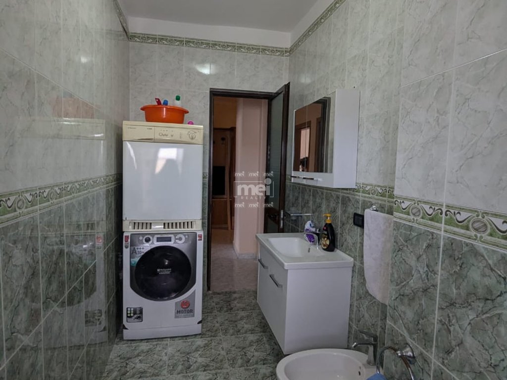 JEPET ME QIRA APARTAMENT 2+1 AFER FLAG SHIP!