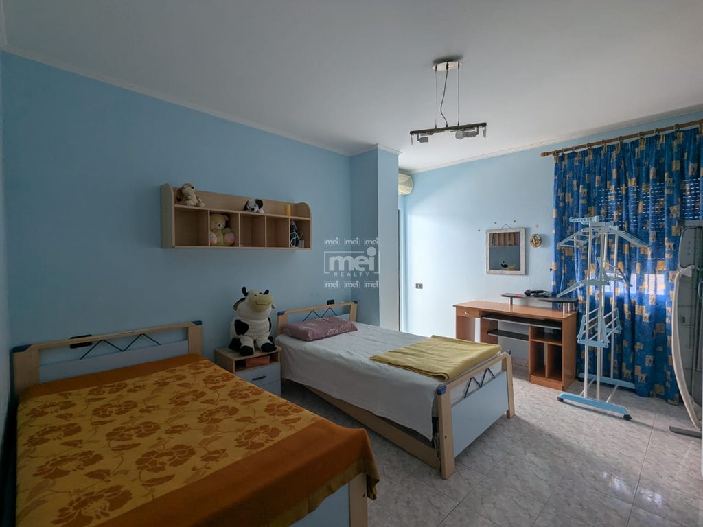 JEPET ME QIRA APARTAMENT 2+1 AFER FLAG SHIP!