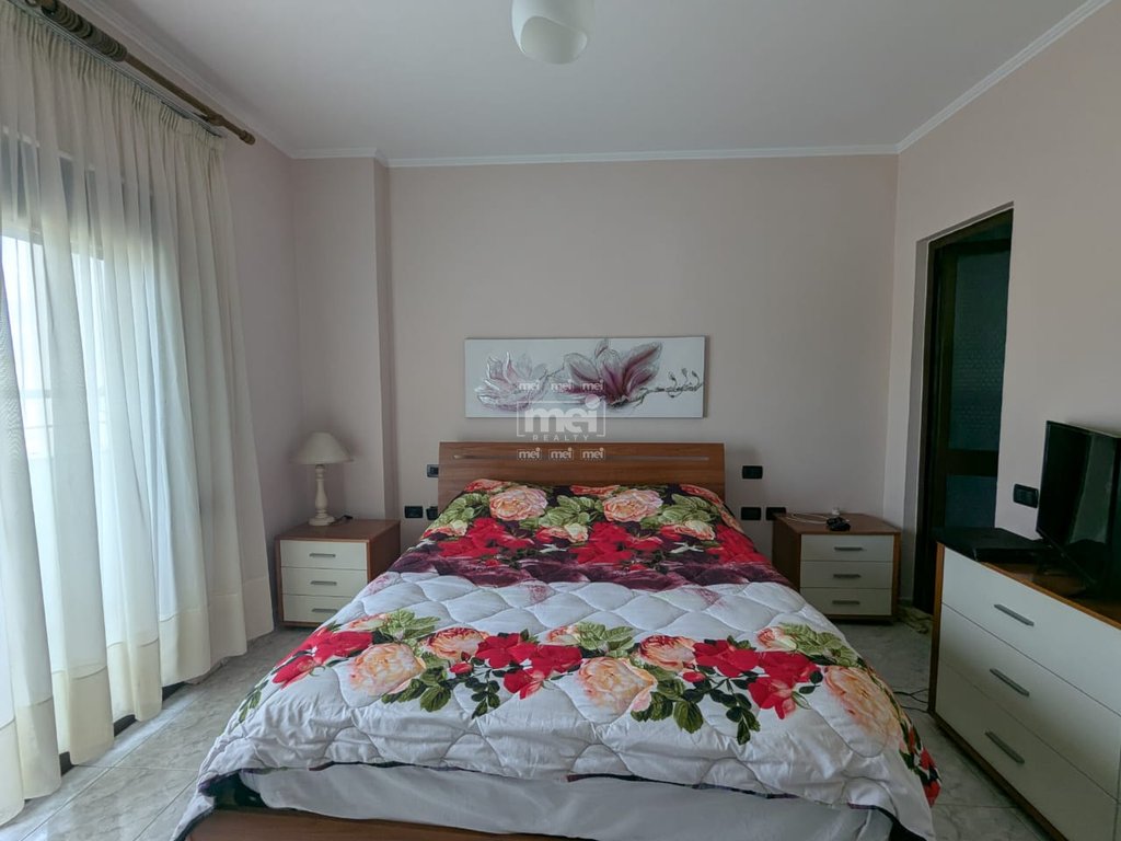 JEPET ME QIRA APARTAMENT 2+1 AFER FLAG SHIP!