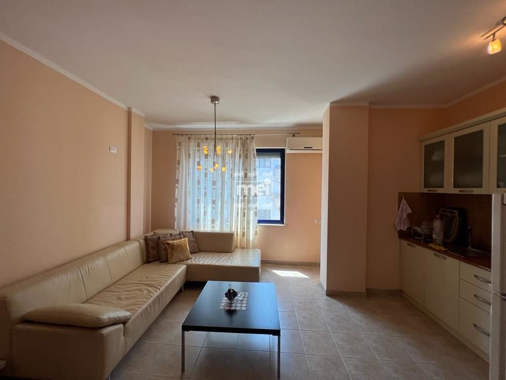 JEPET APARTAMENT ME QIRA 1+1 NE GOLEM!