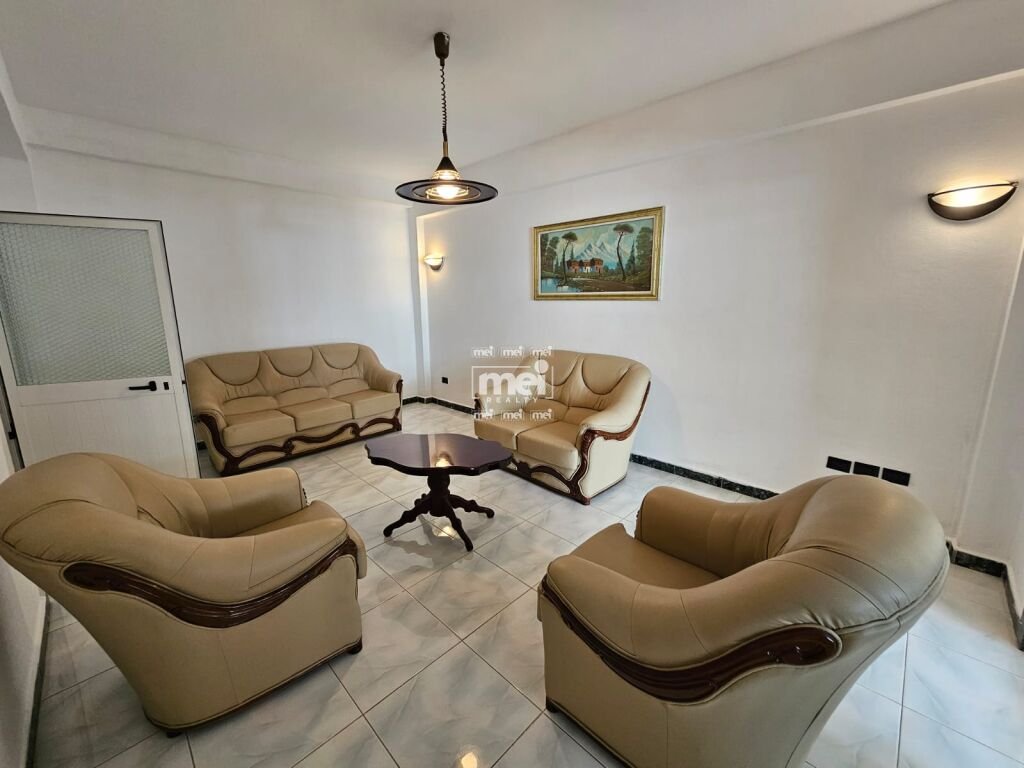 JEPET ME QIRA APARTAMENT 1+1 PRANE STADIUMIT!