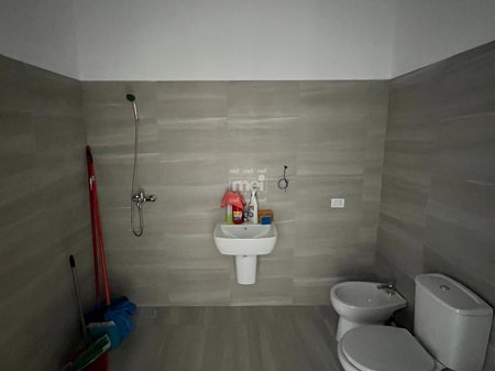 JEPET ME QIRA APARTAMENT 2+1+2 PRANE UKD PER ZYRE!
