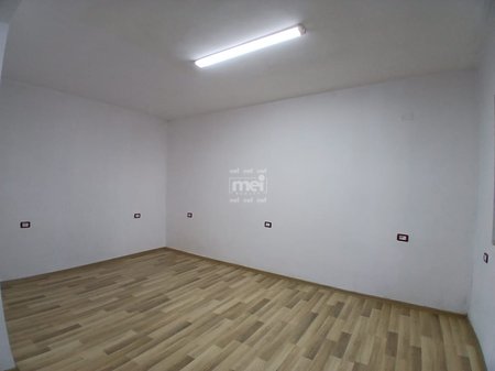 SHITET APARATMENT 2+1 PRANE KAZAZIT!