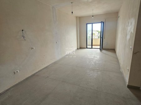 SHITET APARTAMENT 1+1 TEK MALI ROBIT