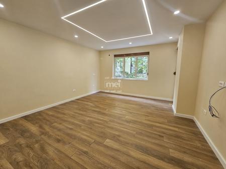 SHITET APARTAMENT 2+1 PRANE PALLATIT TE SPORTIT!