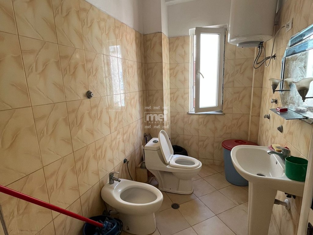 SHITET APARTAMENT 2+1 NE HEKURUDHA!