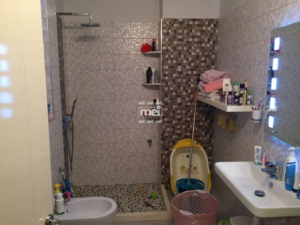 JEPET ME QIRA APARTAMENT 1+1 NE VOLLGA!
