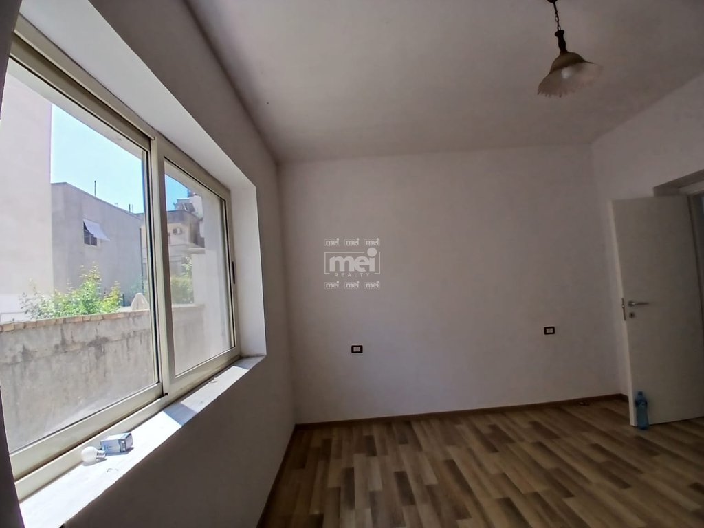 SHITET APARATMENT 2+1 PRANE KAZAZIT!