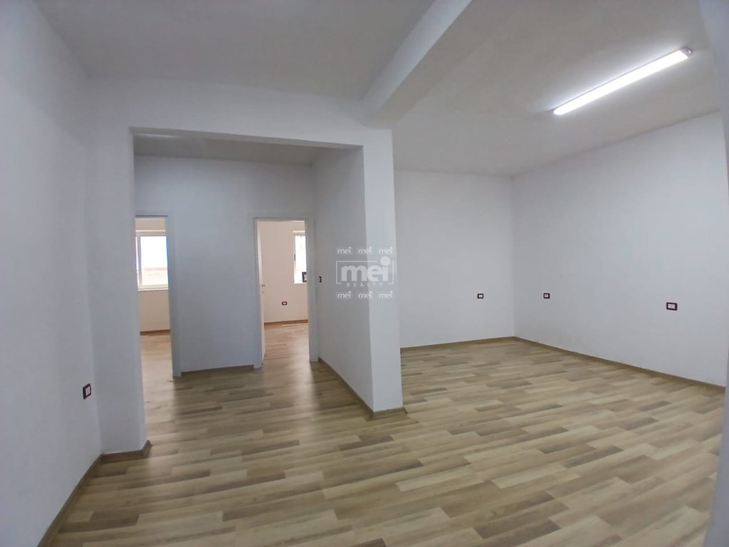 SHITET APARATMENT 2+1 PRANE KAZAZIT!