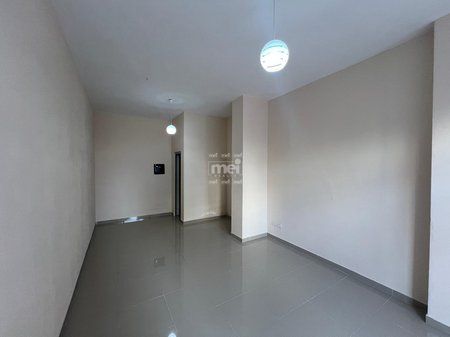 JEPET ME QIRA AMBIENT BIZNESI PRANE TREGUT TE FRUTA PERIMEVE!