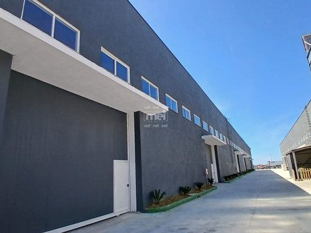 JEPET ME QIRA KAPANON NE AUTOSTRADEN DURRES-TIRANE!