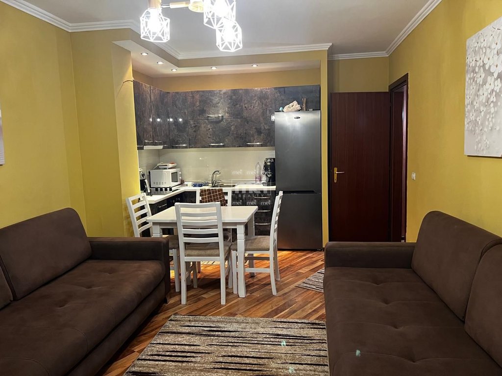 JEPET APARTAMENT ME QIRA 1+1 NE GOLEM!