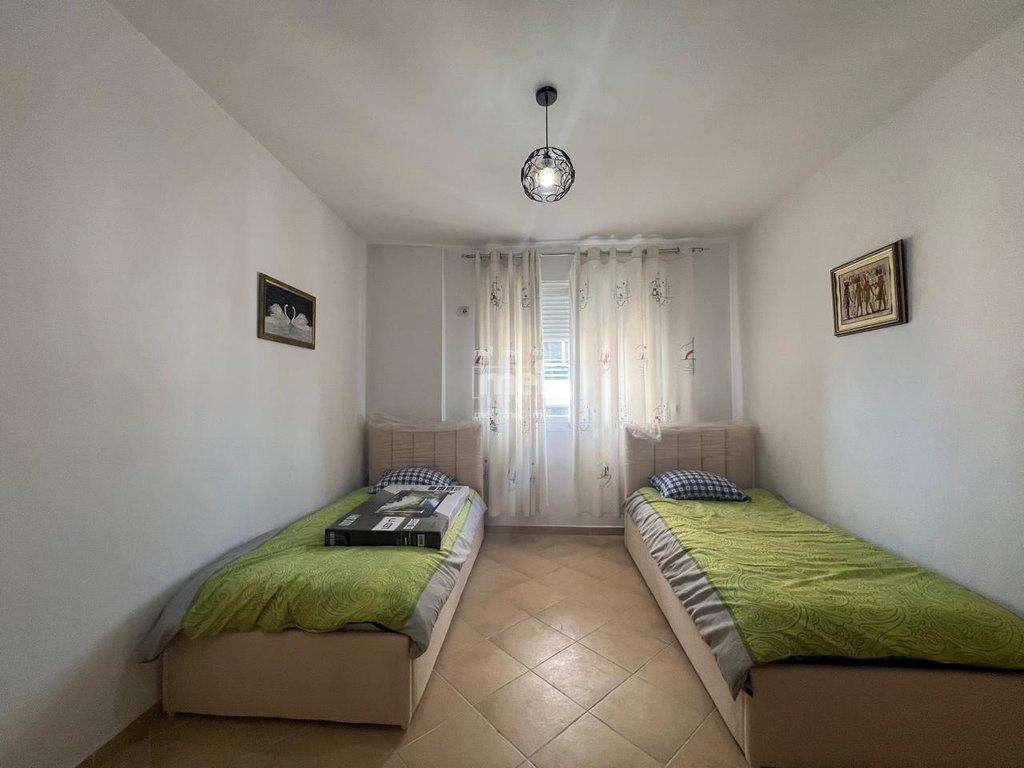 JEPET PER QIRA APARTAMENT 2+1+2 PRANE URES SE DAJLANIT!