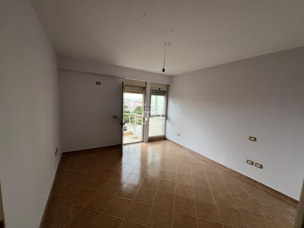 JEPET ME QIRA APARTAMENT 1+1 NE HEKURUDHA ME PAMJE NGA DETI!